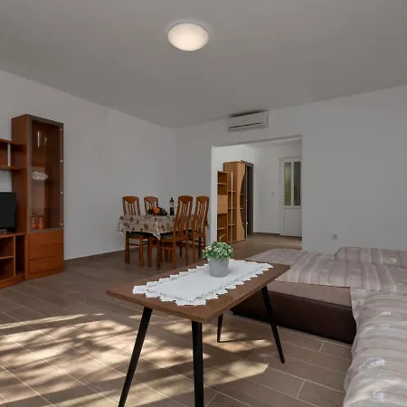 Apartman Rubin-5 By Interhome *
