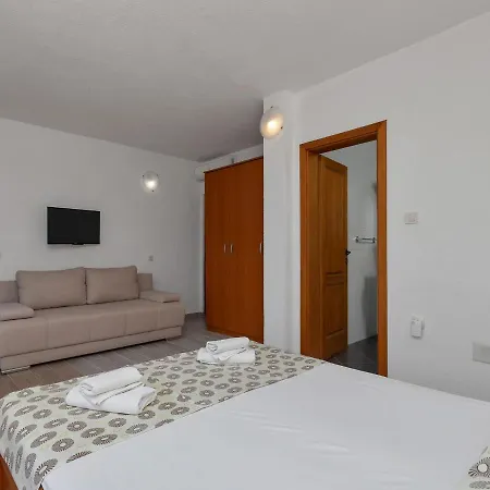 Rubin-5 By Interhome Apartman Selca kod Bogomolja